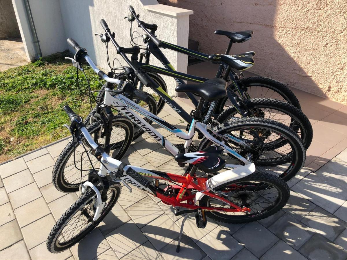 Apartment Madis & Free Bikes 풀라 외부 사진